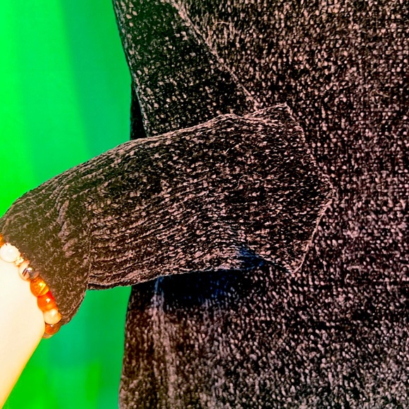 Tommy Bahama, Size XS, Bkack, Plush Sweater, Soft, 100% Polyester - Picture 12 of 13